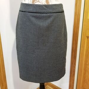 White House Black Market Polka Dot Ruffle Back Peplum Pencil Skirt 6 Feminine